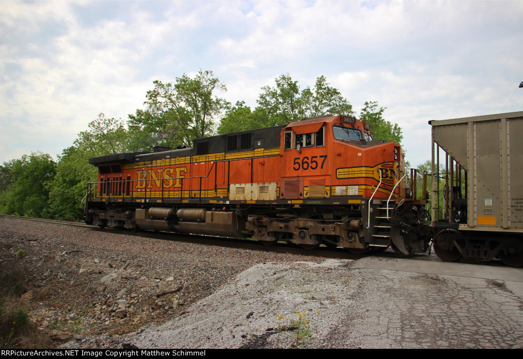 BNSF 5657 - DPU